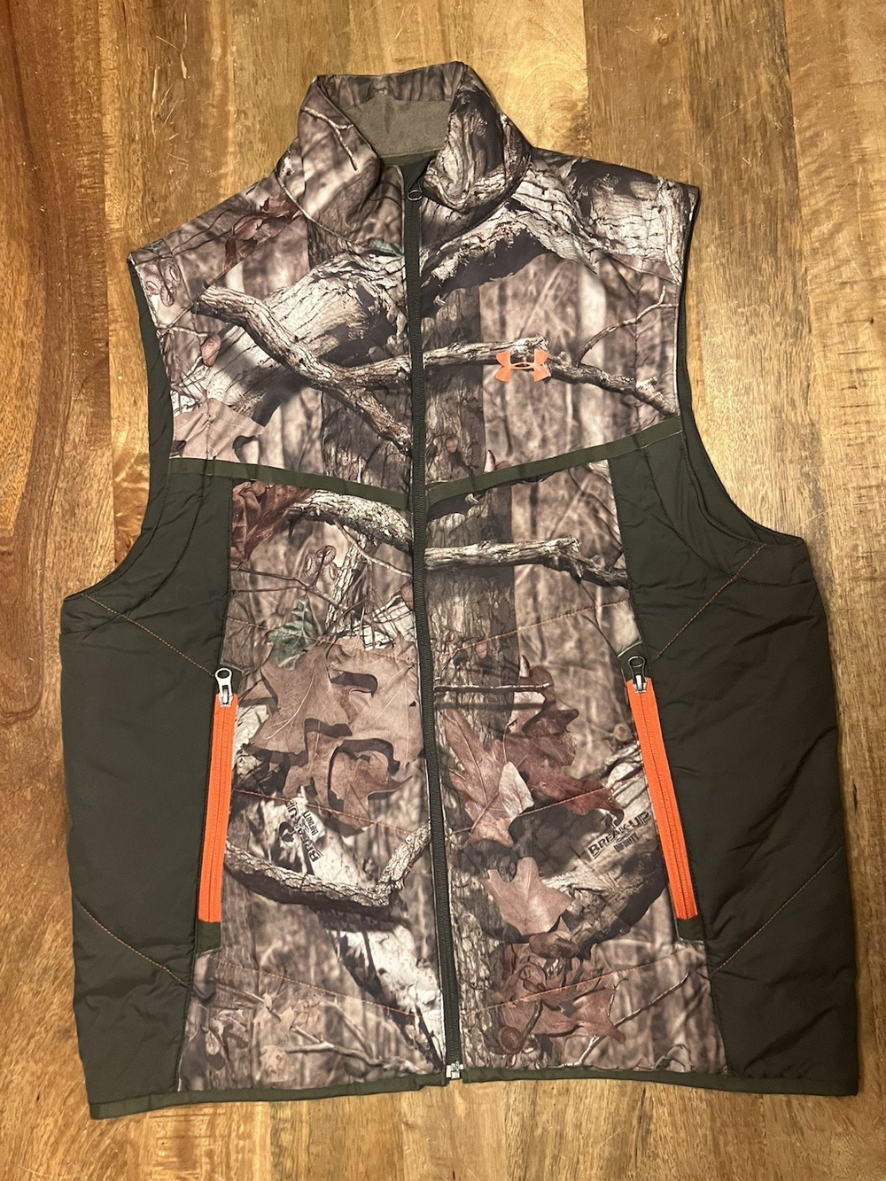 Under Armour Mossy Oak Break Up Infinity Camo Hunting Vest Orange Trim Mens L
